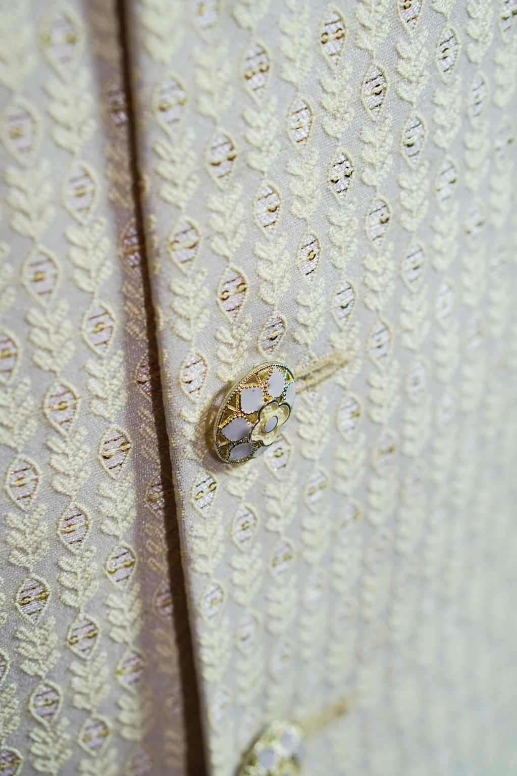 Royal Warm White Sherwani Set – photo 3
