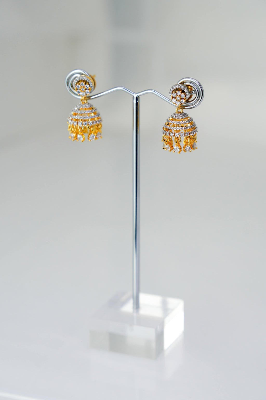 Golden Sparkle Jhumka – photo 1