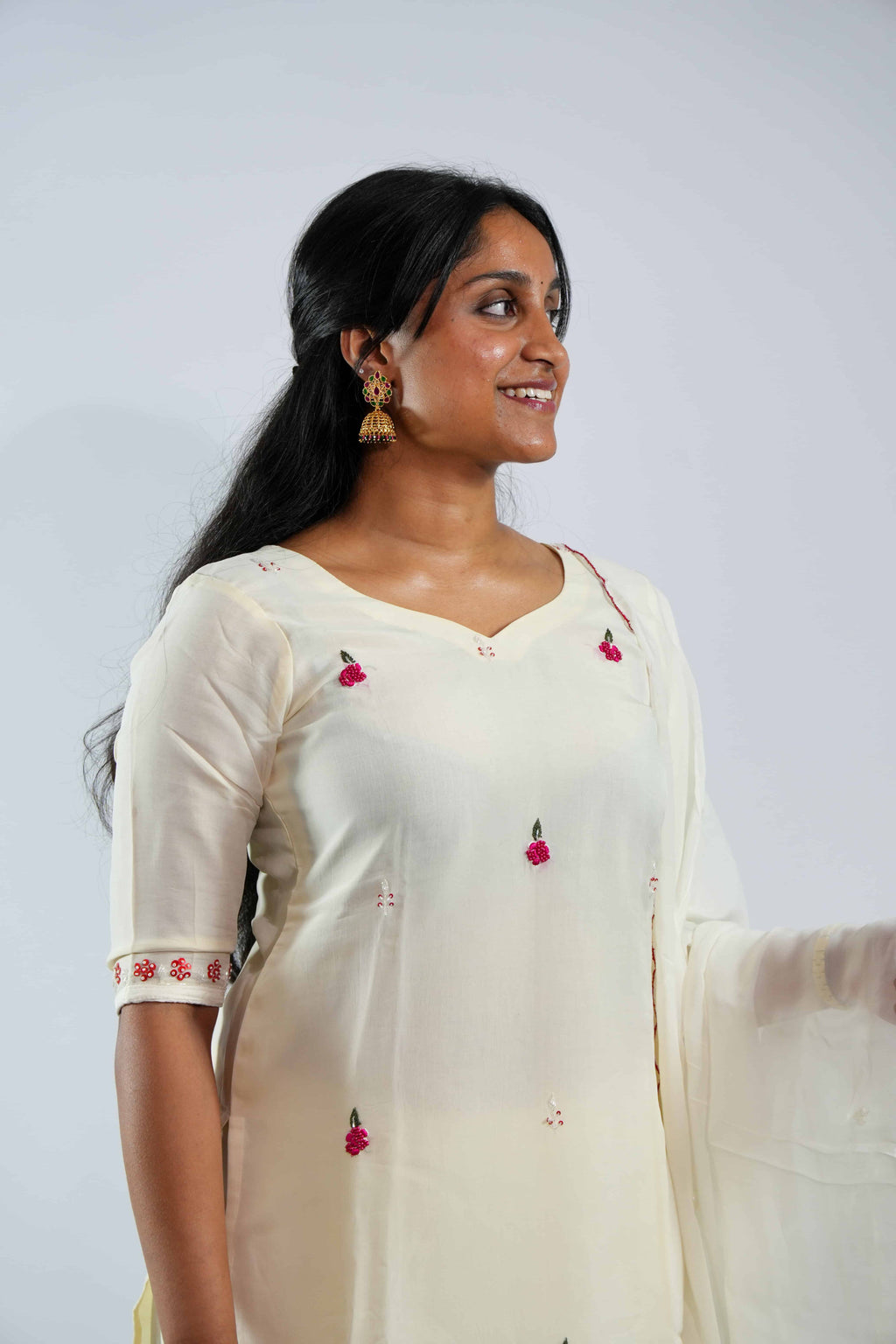 Handwork Warm White Salwar Suit – photo 2