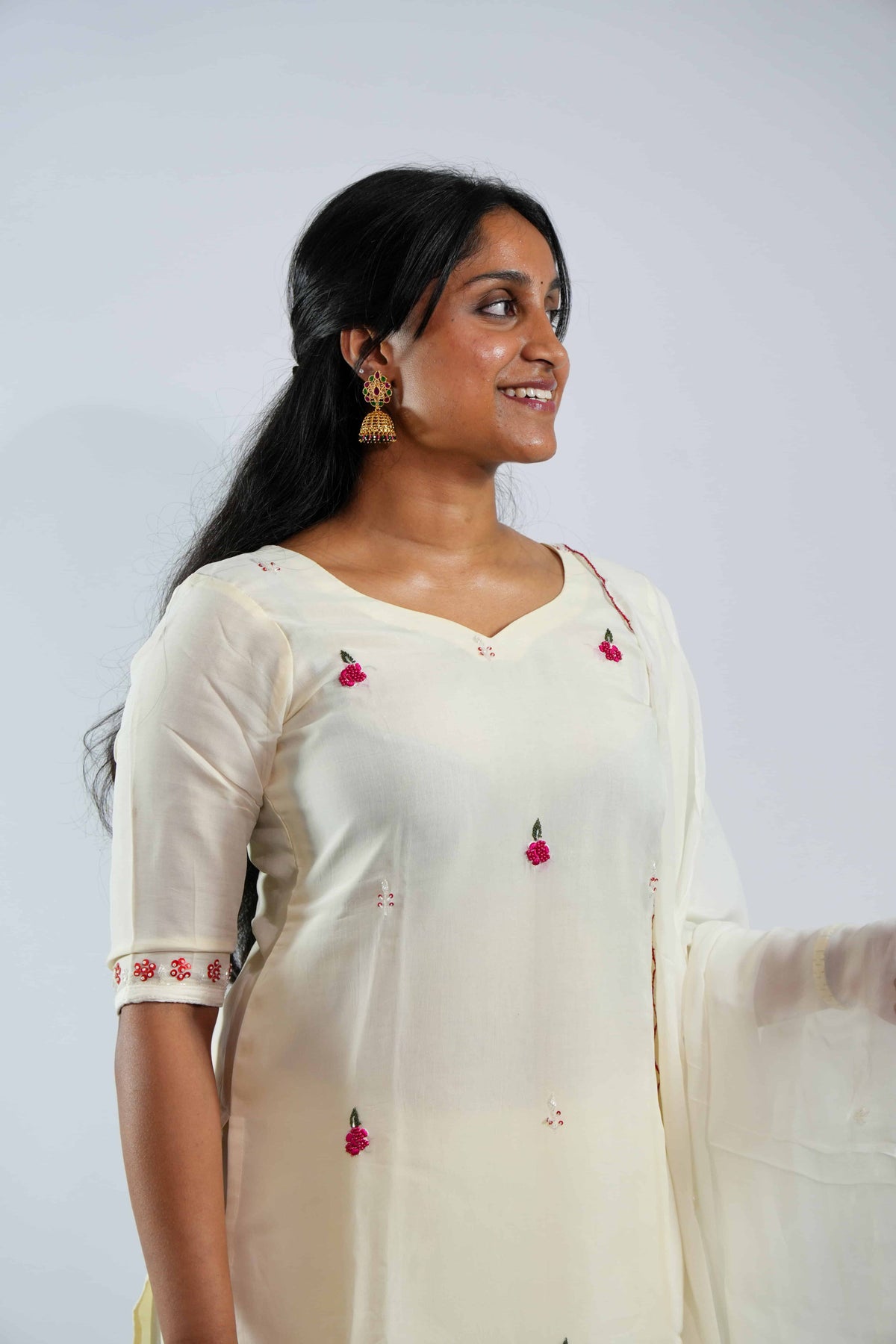 Handwork Warm White Salwar Suit – photo 2