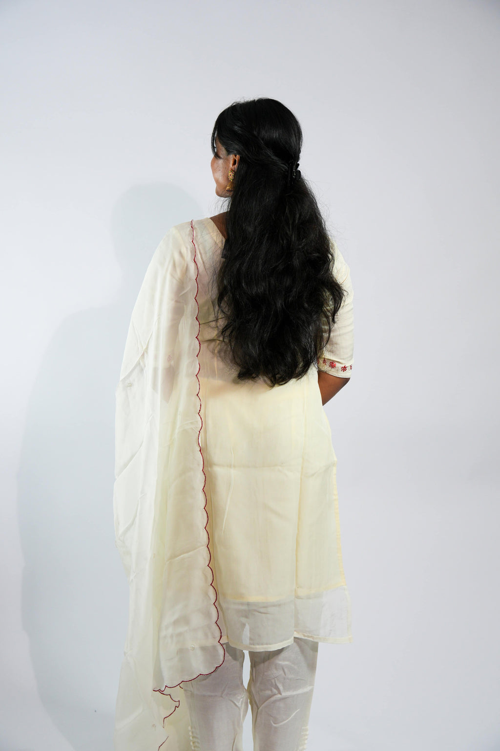 Handwork Warm White Salwar Suit – photo 4