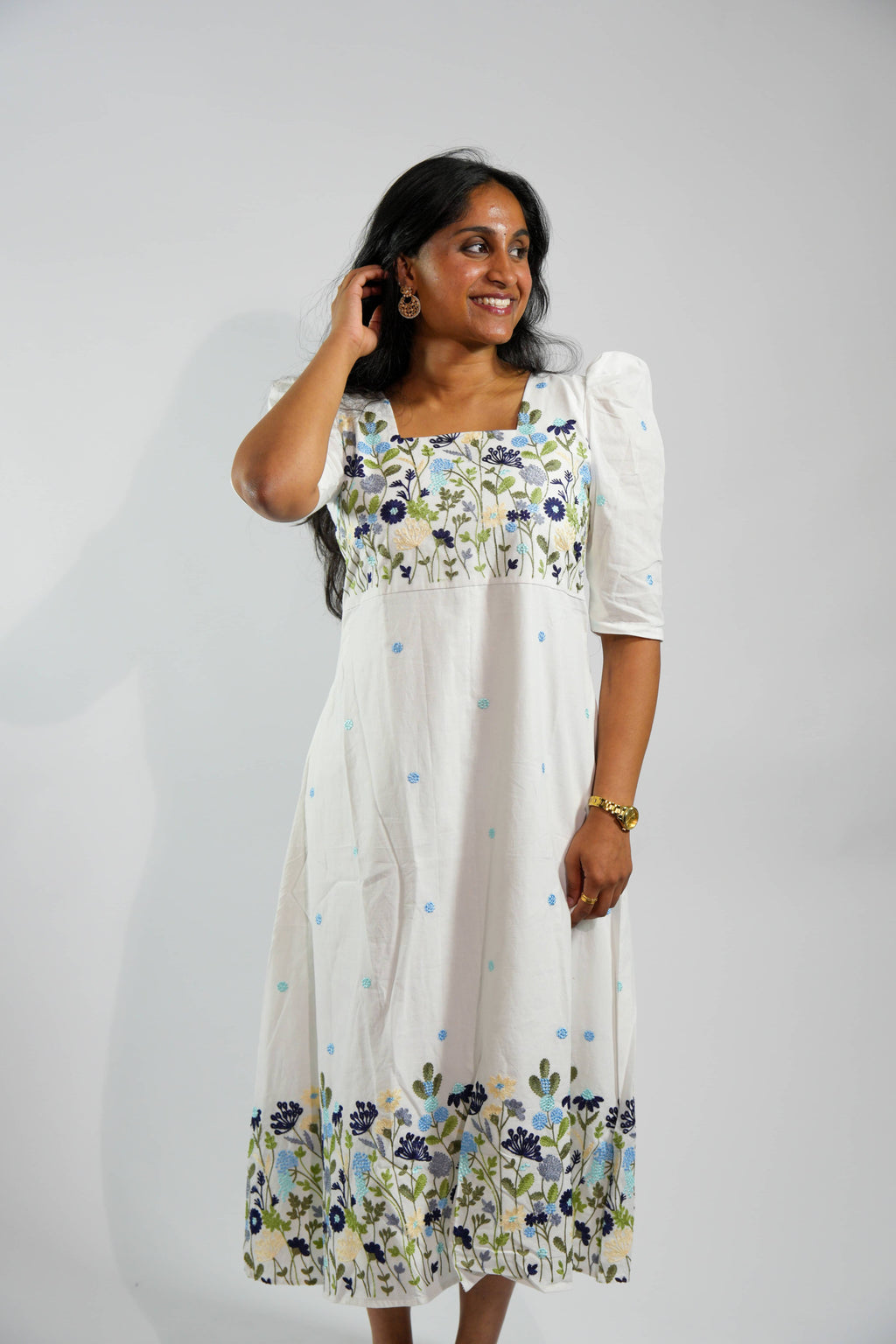 Embroidered Flora White Kurti – photo 1
